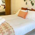 Harrow - 1 Bedroom Apartment - Parking