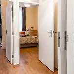 Livestay Cozy One Bedroom Apartment In Brixton