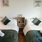 Cosy Private Rooms Near Euston Station, Central London