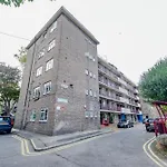 3 Bedroom Flat Near Old Street