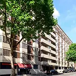 Chelsea Flat 10 Mins Harrods, Balcony, Gym, Air Conditioning