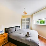 Amazing Apartment In Canada Water - Free Parking