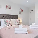 Crystal Palace Stays - Se20