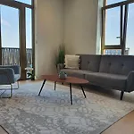 Cozy Room With Private Bathroom In Luxurious Flat