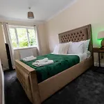 3Kingbr&Sofabed-Garden-Aircon-Bbq-Parkg