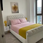 2Bed Royal Wharf London