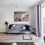 Charming Room In The Heart Of London