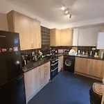 Beautiful Double Room In Acton, West London