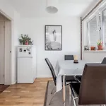 4-Bedroom Flat Near Bigben,Parliament & London Eye