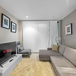 Londwell, Chelsea Living, Central Flat With Balcony