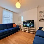 Cosy Home In Kensington - Great Location! 3 Minutes Walk To Earl\'S Court Station
