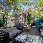 Double Room W/Projector & Garden Hot Tub