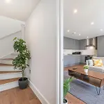 Modern London Home - 2 Bedrooms 2 Bath - Battersea, Vauxhall & Nine Elms Station
