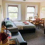 Fabulous Flat In Heart Of London