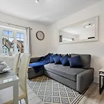 Lux Modern 2Bd Apt Near Central London & Heathrow Easy Fast