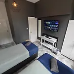 2 Bedroom 2 Bathroom Apartment In Old St - Shoreditch - Zone 1