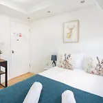 Holloway Budget Apartment - 1 Minute To Emirates Stadium - Next To Station - City Center
