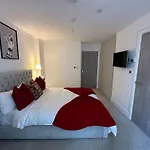 Luxury 2 Bedrooms - 2 Bathrooms - F5