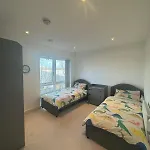 2 Bedroom Apartment In Cricklewood