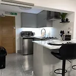 Stylish Entire 2Bed Apartment