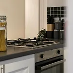Livestay - Modern Two Bed Apartment In Stratford
