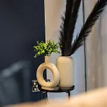 Charming 2-Bed House In Central