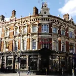 St John\'S Hill Duplex