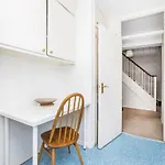 Pass The Keys - Beautiful Flat With Balcony In Swiss Cottage, London