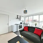 Cosy 1Br South Kensington Apartment