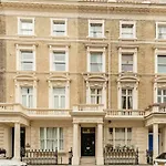 Live The London Life In Notting Hill