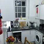 Cozy Room In A 3-Bed Flat!