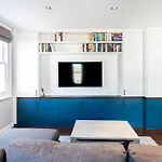 Stunning Soho Flat, Next To Theatres & China Town!
