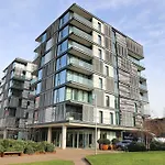 2 Bedroom 2 Bathroom Apartment In Kings Cross Station
