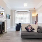 Air Conditioned Apt High St Kensington