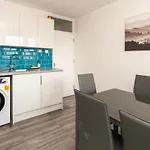 3 Bedroom Old Street Apartment - Amazing Views