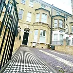 Private, Comfy And Quiet Room For 2 Clapham