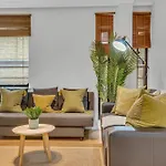 Mysquare Mansion House Apartment Queens Quay