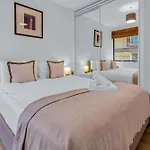 Mysquare Mansion House Apartment Queens Quay