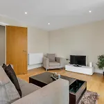 Mysquare Lanterns Way Apartments At Canary Wharf