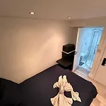 Central London Zone1 Room - Bath