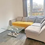 Albert Bridge Spacious Double Room