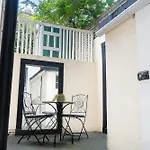 Cozy And Comfy Flat In Earls Court