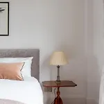 Chestnut Blossom - 1 Bedroom In Kensington