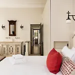 A Chelsea Retreat - 2 Bedroom With Garden And Parking