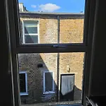 Tiny Studio, 30 Min To St. Pancras, North London