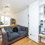Double Bedroom In Clapham