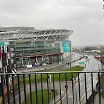 Homely 2-Bed Apartment With Stunning Views Wembley