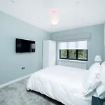 Oak Tree Lodge