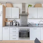 Funky 1Bd High-Rise Flat Wcity Views Angel!
