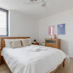 Funky 1Bd High-Rise Flat Wcity Views Angel!